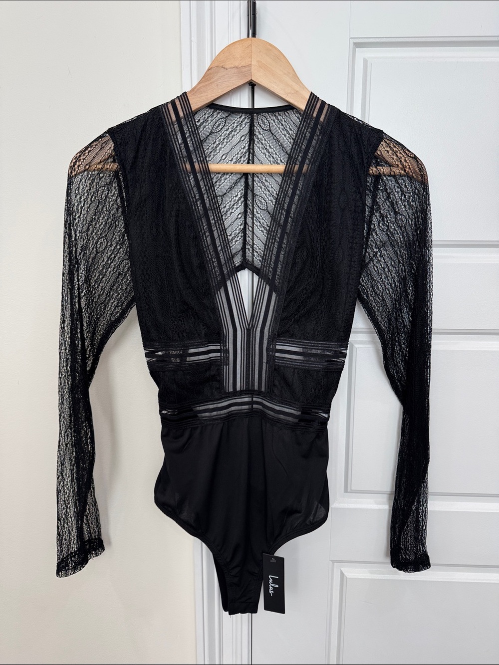 NEW Lulus Black Lace Backless Bodysuit Dressy Top Sexy Party Club, size Medium